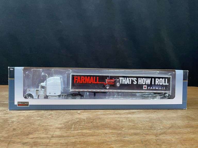 1/64 Farmall Semi NIB SC image