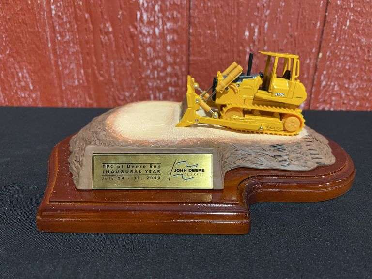 2000 John Deere Classic Tee Marker NIB Ertl image