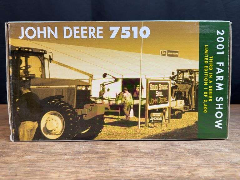 1/16 John Deere 7510 2001 Farm Show NIB Ertl image