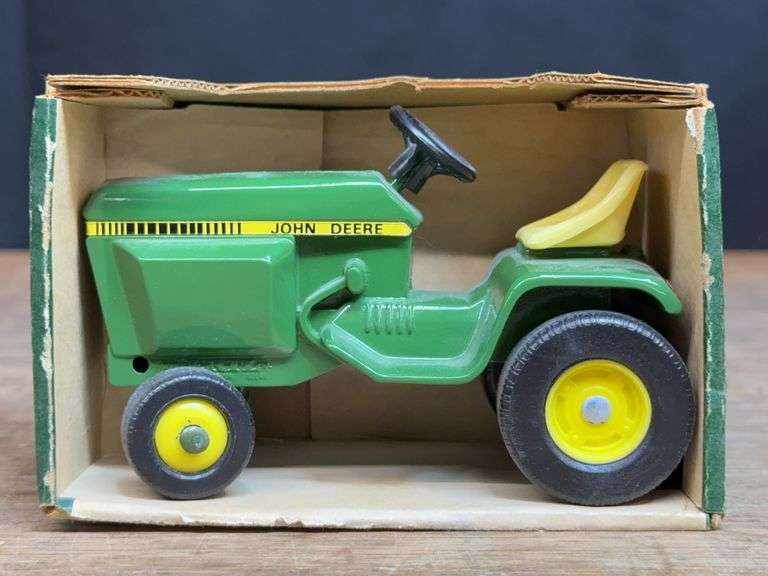 1/16 John Deere L&G NIB Ertl image