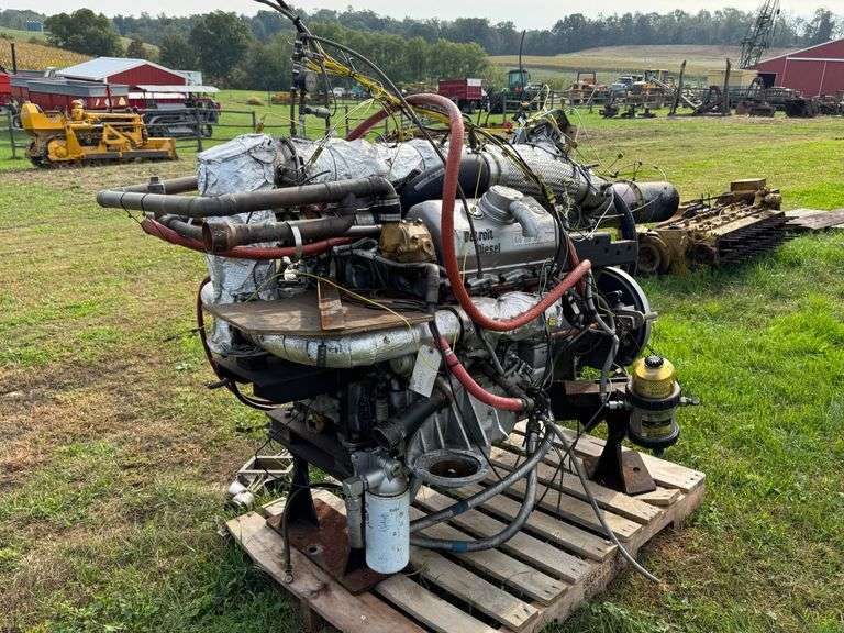 Detroit Diesel 6V-53 US Army Engine image