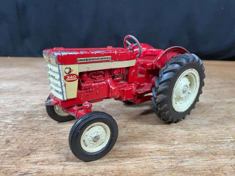 1/16 IH 340 Ertl image