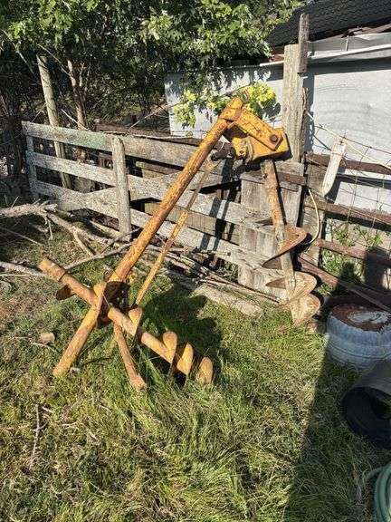 Minneapolis Moline Post Hole Digger image