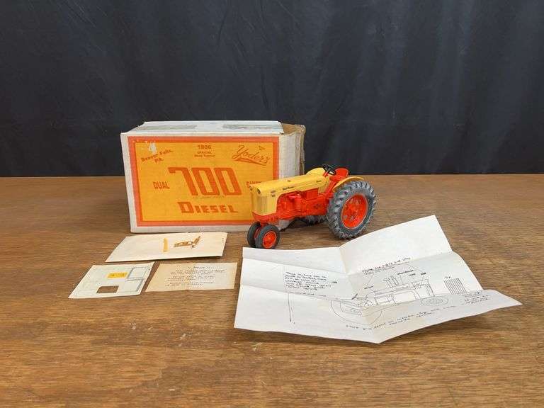 1/16 Case 700 1986 Beaver Falls NIB Yoder image