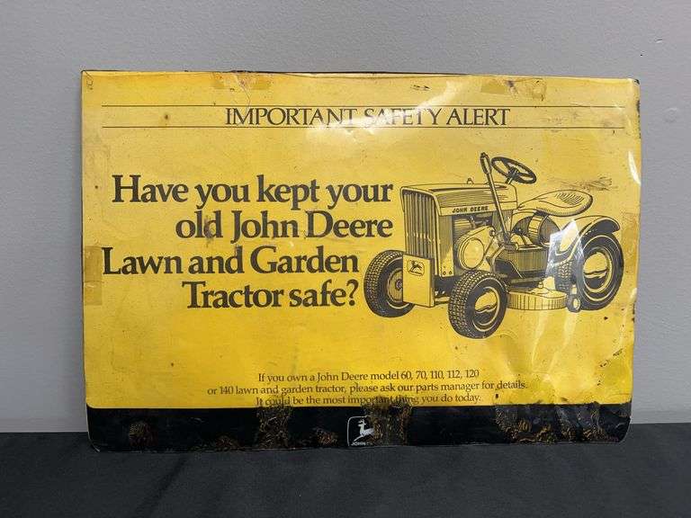 John Deere L&G Tractor Parts Counter Mat image
