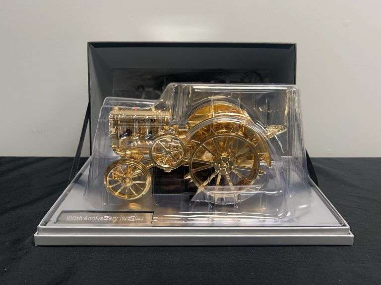 1/16 John Deere D Gold 100th Anniversary Prestige NIB Ertl image