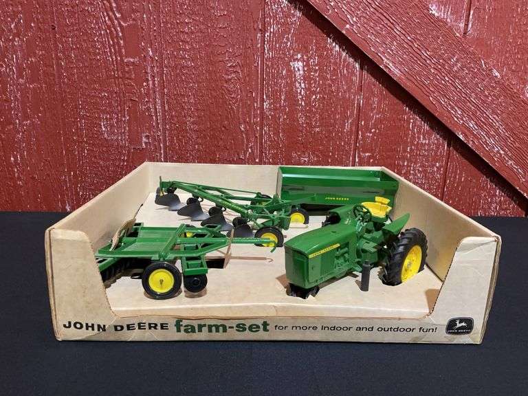 1/16 John Deere Farm Set NIB Ertl image