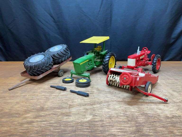1/16 Tractors + Implements image
