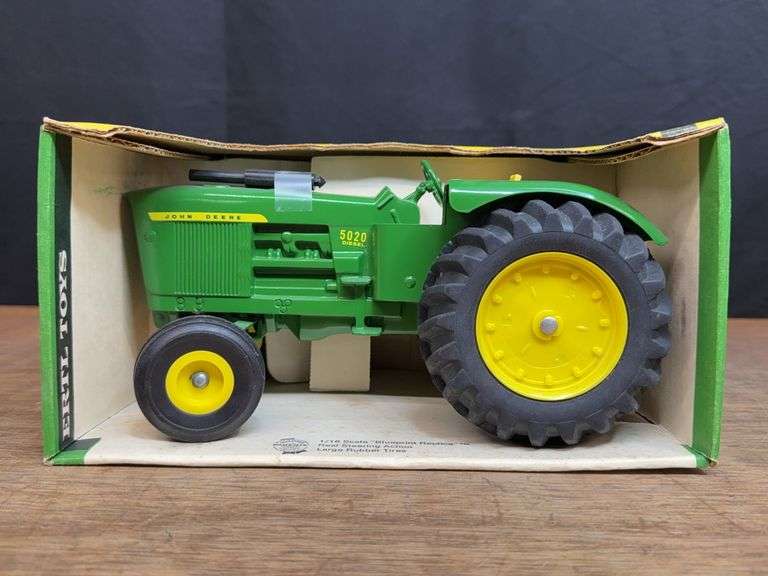 1/16 John Deere 5020 NIB Ertl image