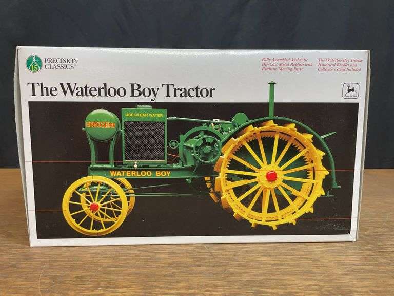 1/16 John Deere Waterloo Boy Precision NIB Ertl image