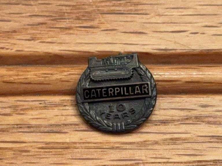 Caterpillar 10 Year Service Pin image