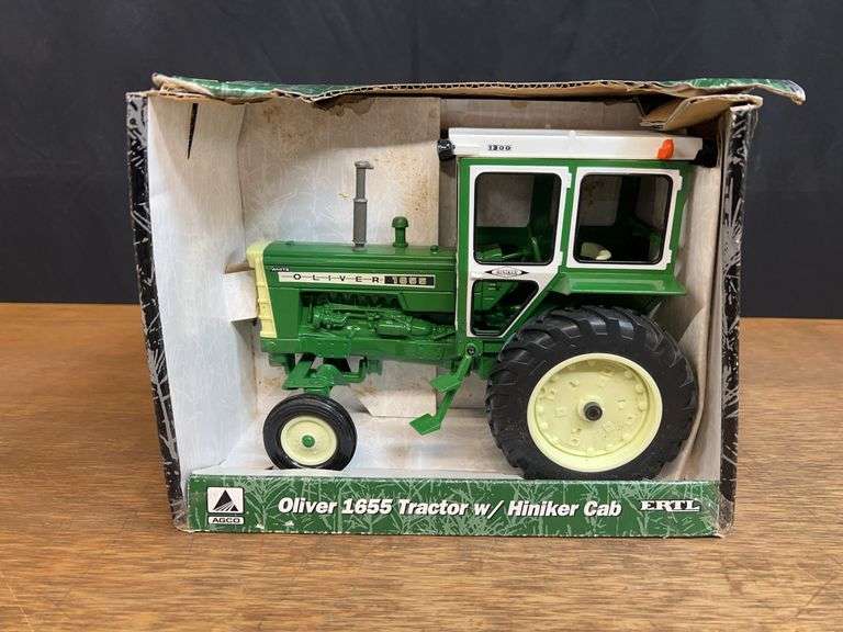 1/16 Oliver 1655 NIB Ertl image