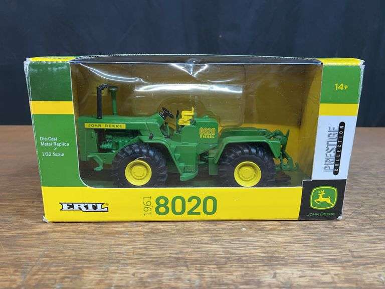 1/32 John Deere 8020 Prestige NIB Ertl image