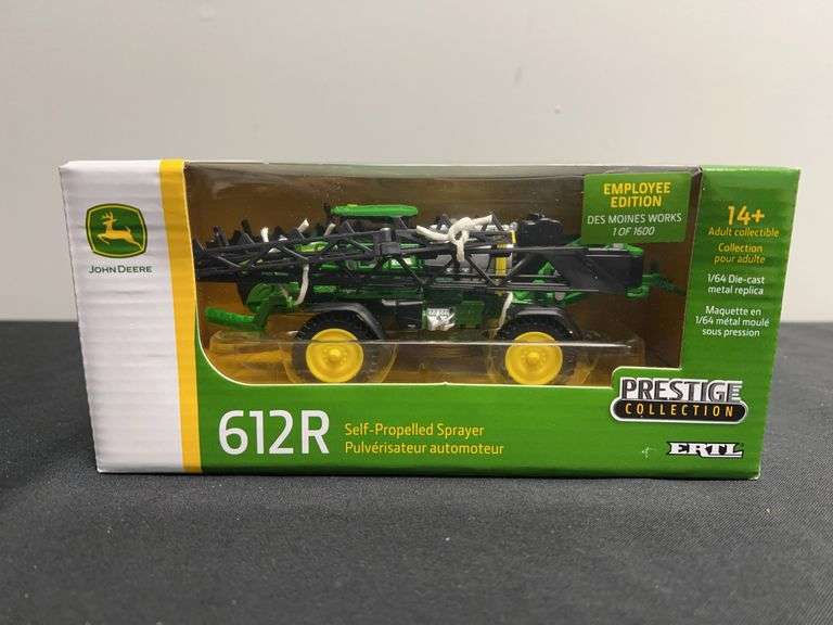 1/64 John Deere 612R Sprayer De Moines Prestige NIB Ertl image