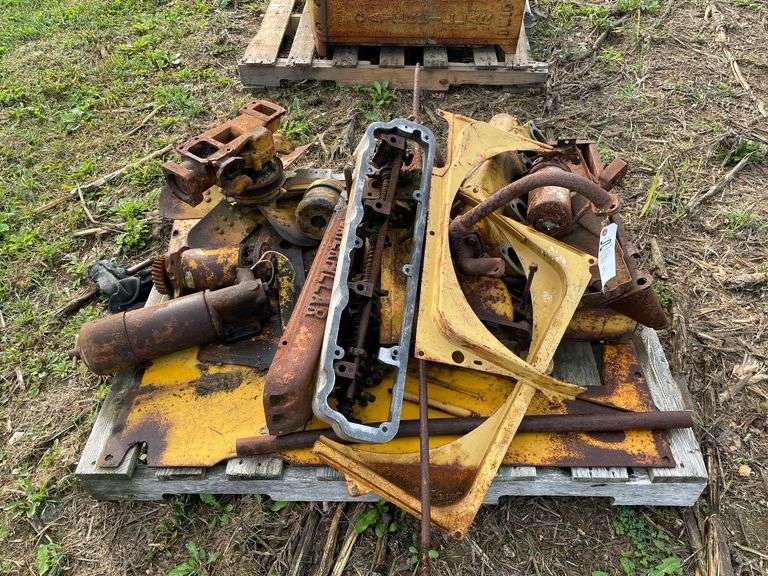 Caterpillare D4 Parts image