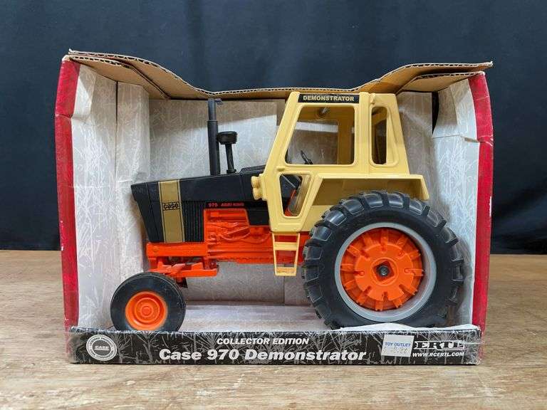 1/16 Case 970 Demonstrator Collector NIB Ertl image