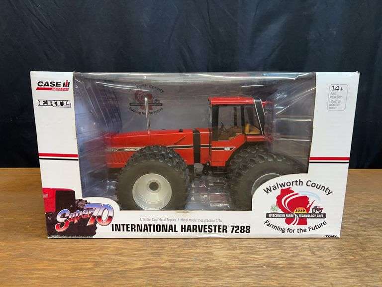 1/16 IH 7288 2016 Wisconsin NIB Ertl image