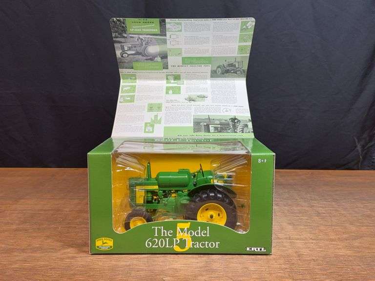 1/16 John Deere 620 LP Collectors Center NIB Ertl image