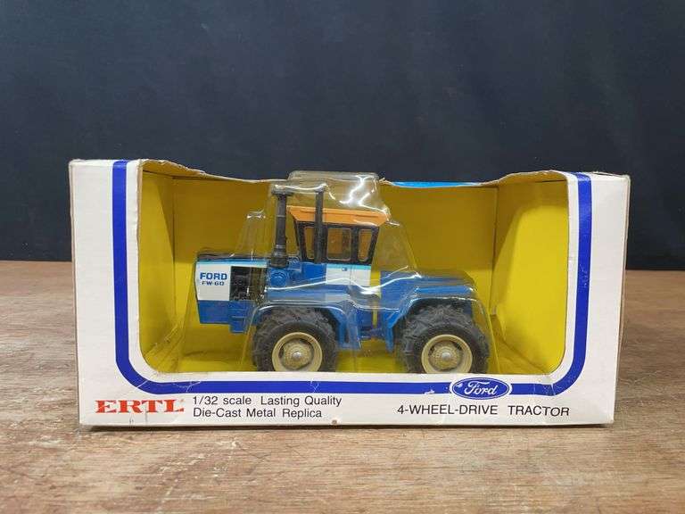 1/32 Ford FW-60 Ertl image