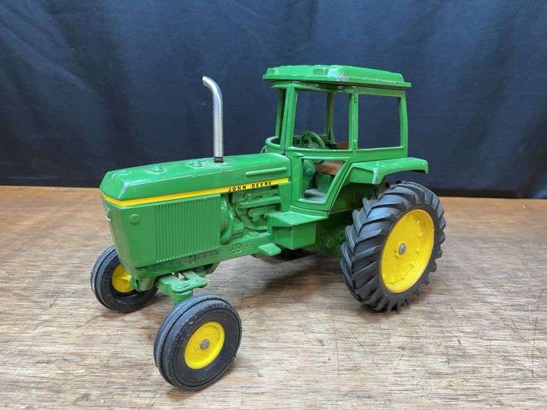 1/16 John Deere 4430 Ertl image