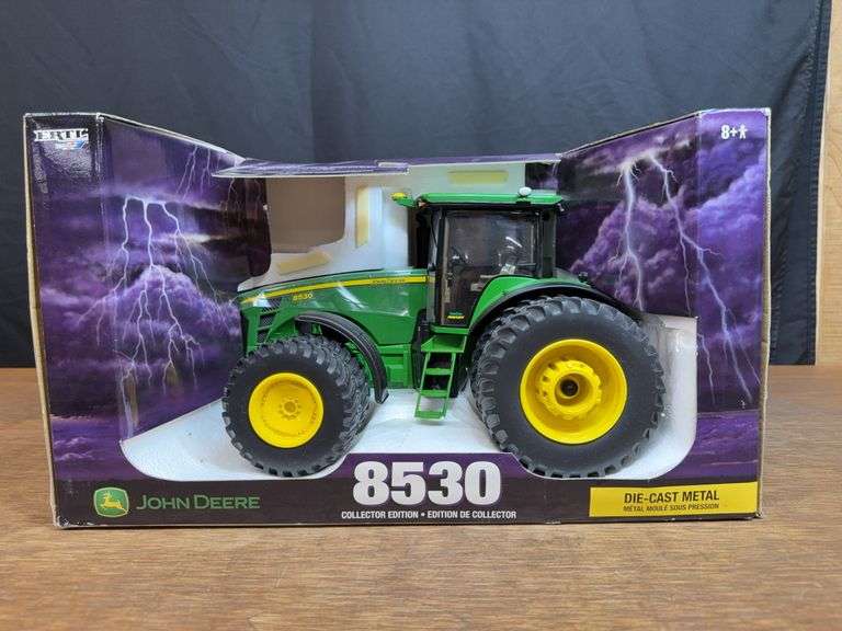 1/16 John Deere 8530 Collector NIB Ertl image