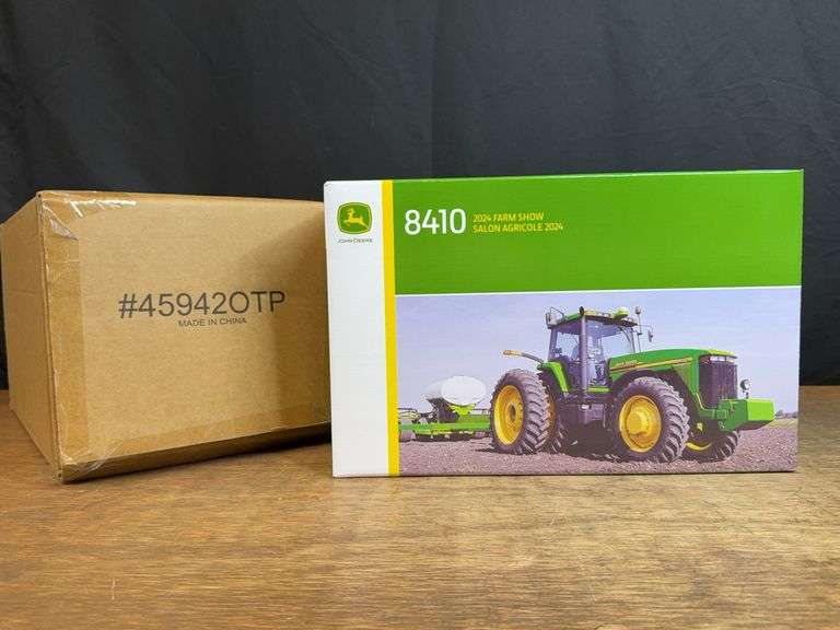 1/16 John Deere 8410 2024 Farm Show NIB Ertl image