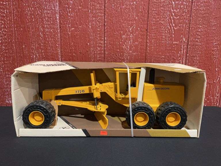 1/16 John Deere 772B Grader NIB Ertl image