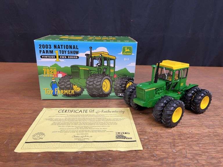 1/32 John Deere 7020 2003 NFTS NIB Ertl image