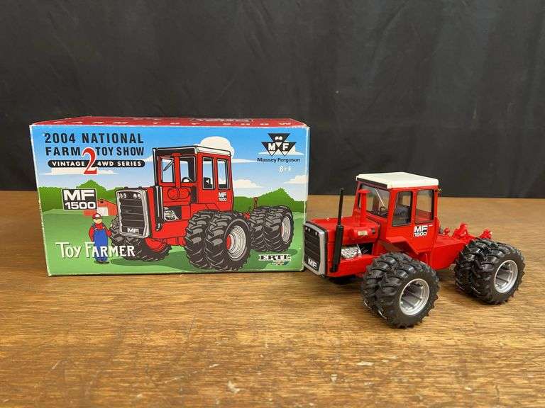 1/32 MF 1500 2004 NFTS NIB Ertl image