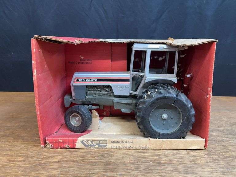 1/16 White 185 1987 1st Edition NIB SM image