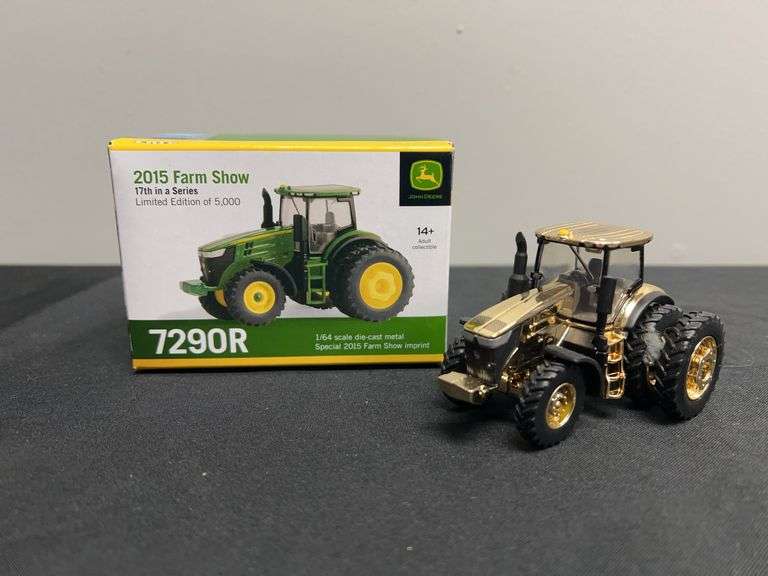 1/64 John Deere 7290R Gold 2015 Farm Show NIB Ertl image