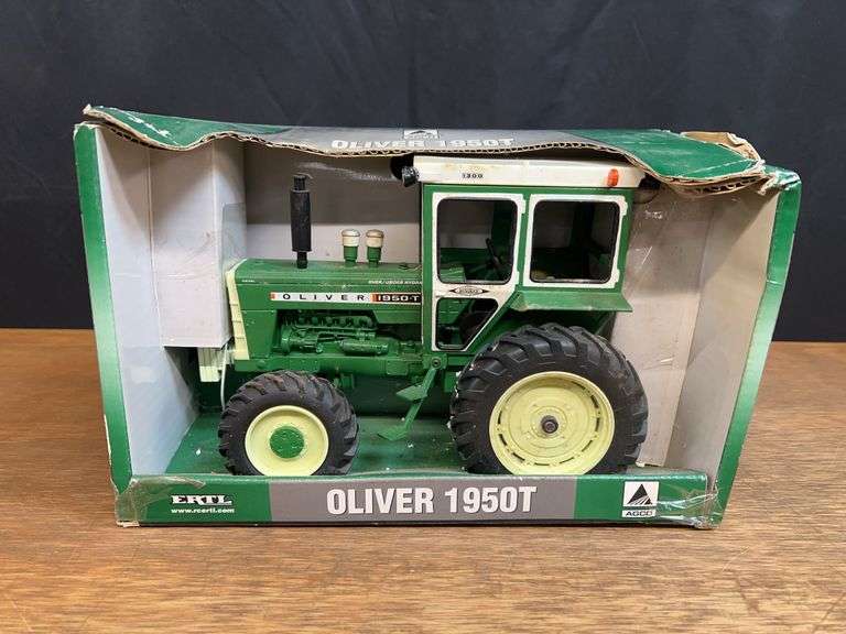 1/16 Oliver 1950-T NIB Ertl image