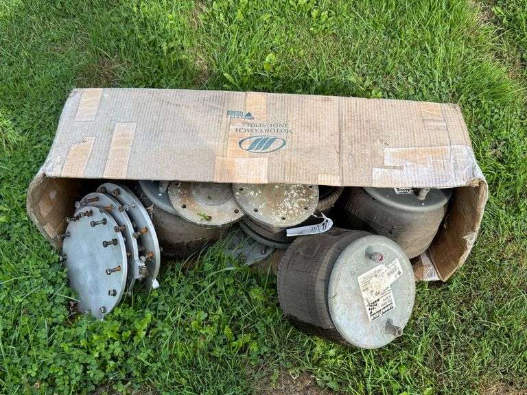 (4) Good Year Super Cushion Air Springs image