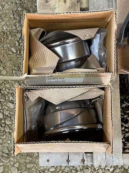 Mack Truck Fog Lights image