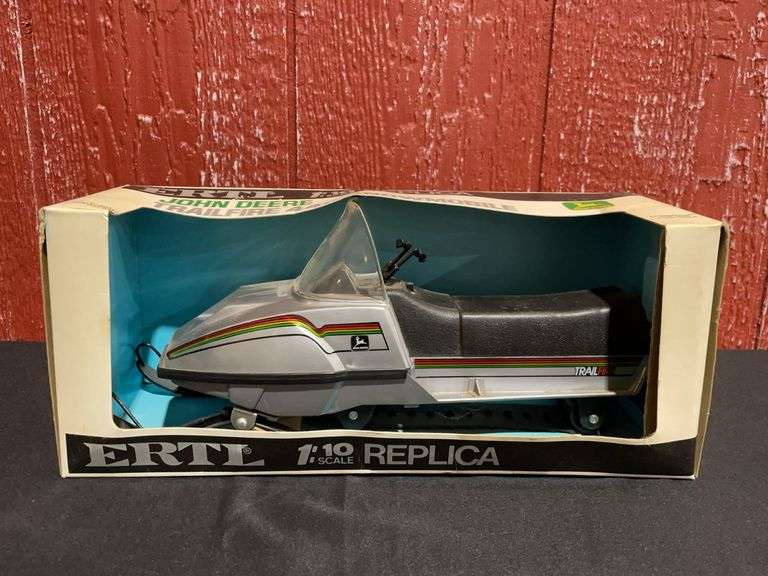 1/10 John Deere Trailfire Snowmobile Battery Powered NIB Ertl image