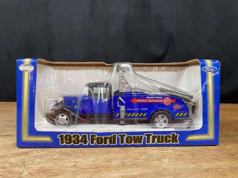 1/24 NAPA 1934 Ford Tow Truck NIB image
