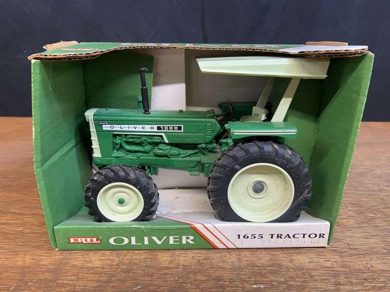 1/16 Oliver 1655 Collector NIB Ertl image