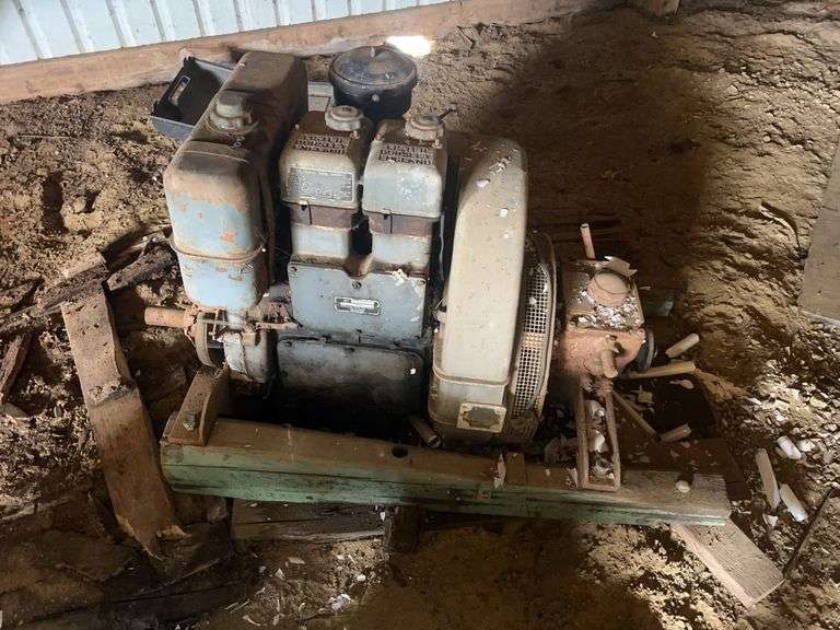 Lister Dursley English Marine Engine image