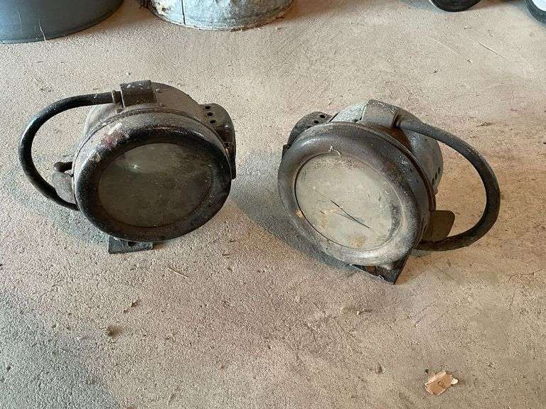 (2) Gas Headlights image