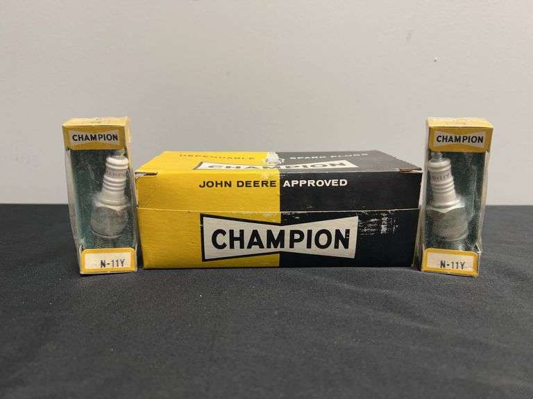 John Deere Champion Spark Plugs image