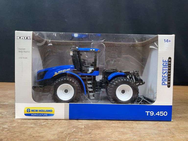 1/32 New Holland T9.450 Prestige NIB Ertl image