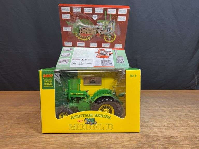 1/16 John Deere D Heritage NIB Ertl image