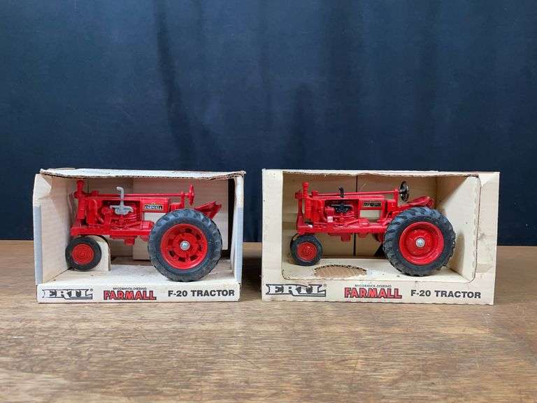 (2) 1/16 Farmall F-20 + Farmall F-20 Ertl image