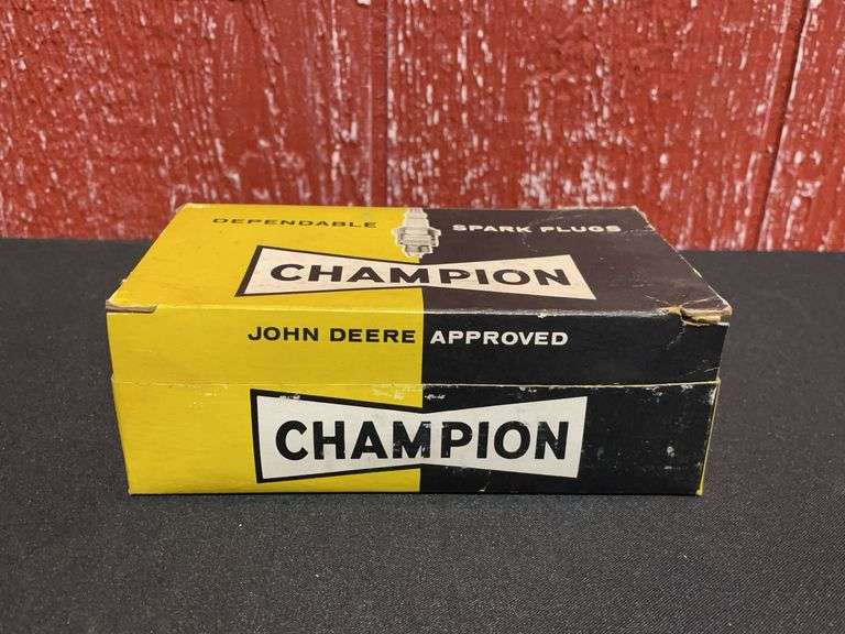 John Deere Champion Spark Plugs image