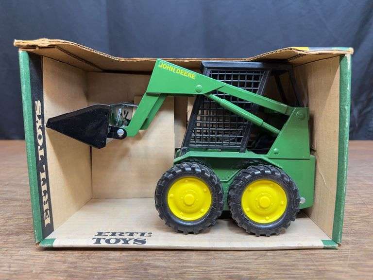 1/16 John Deere Skid Steer NIB Ertl image