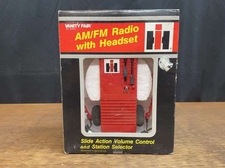 IH AM/FM Radio NIB Ertl image