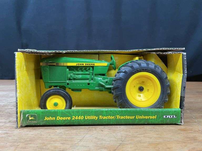 1/16 John Deere 2440 NIB Ertl image