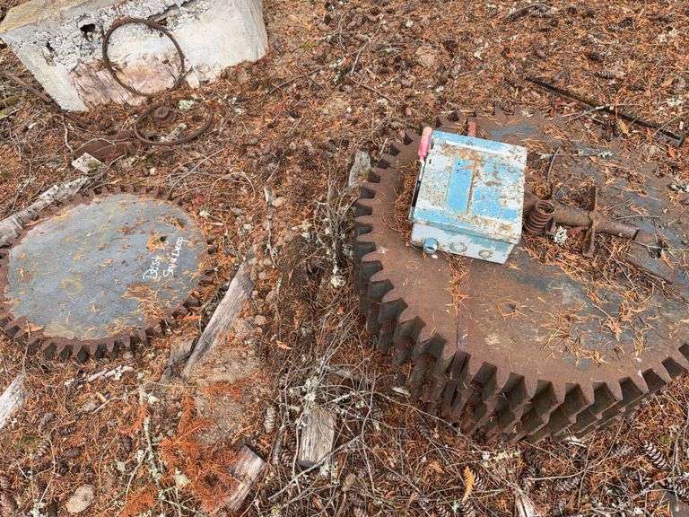 Miscellaneous Metal Items image