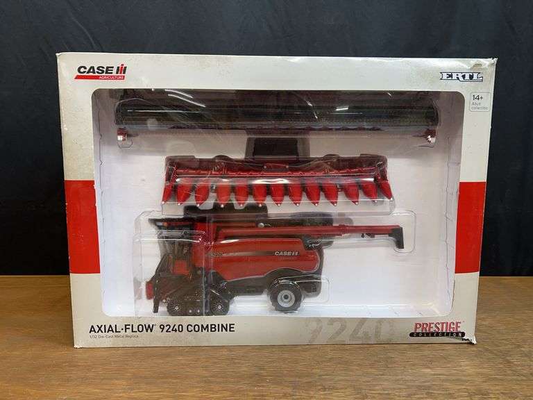 1/32 Case-IH 9240 Combine Prestige NIB Ertl image