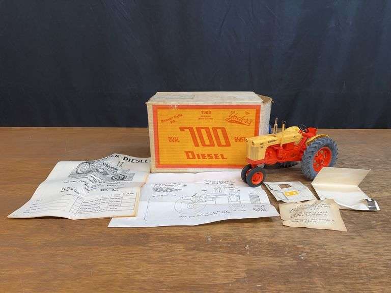 1/16 Case 700 1986 Beaver Falls NIB Yoder image